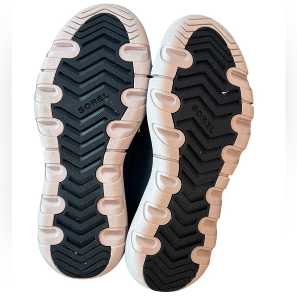 Sorel Joan Explorer II Jet Vapor Gray Black Lace Up Winter Boots - Picture 7 of 9